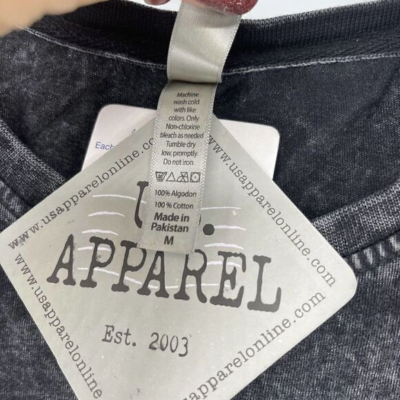 Pensacola Beach Florida T-Shirt Souvenir Size M Black Stone Wash Short Sleeve - Picture 4 of 4